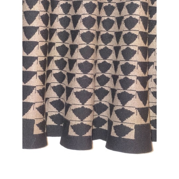 Max Studio black/tan a line jacquard flared knit skirt size small/medium - Picture 2 of 5